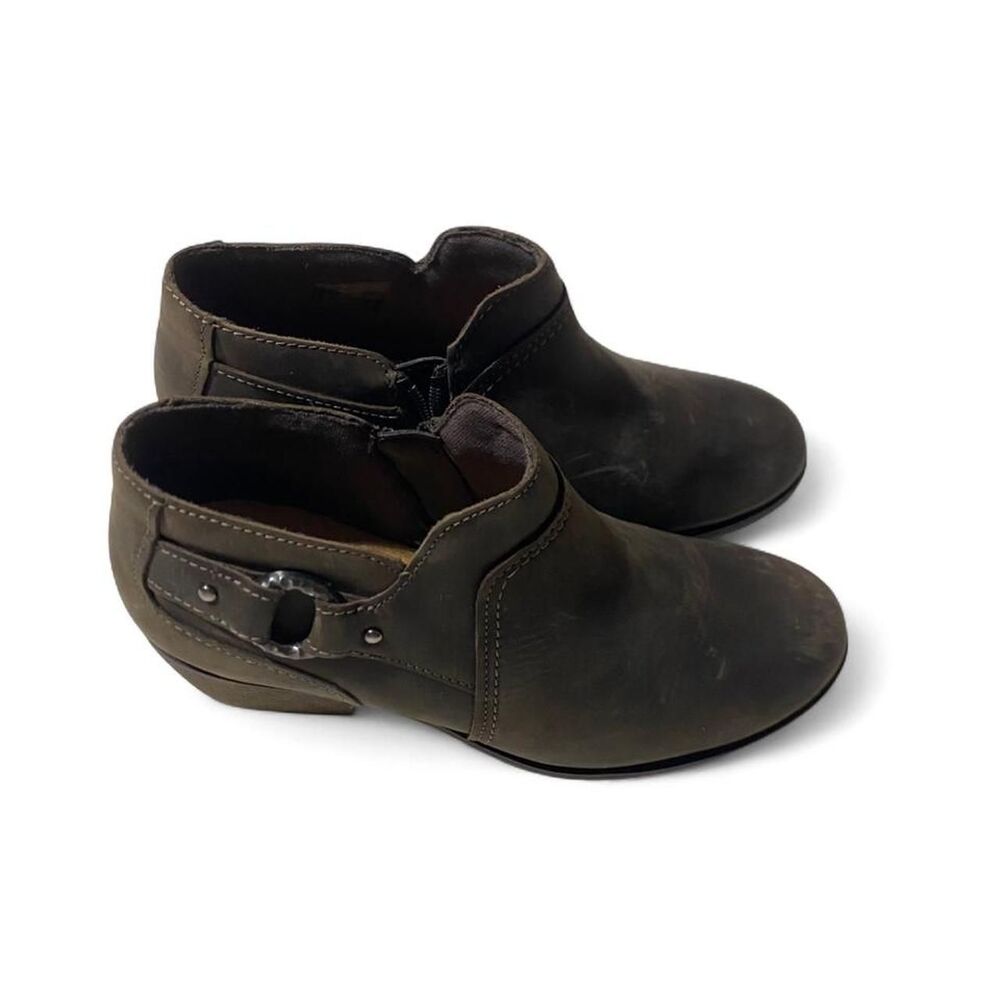 Clarks Women's Brown and Green Boots